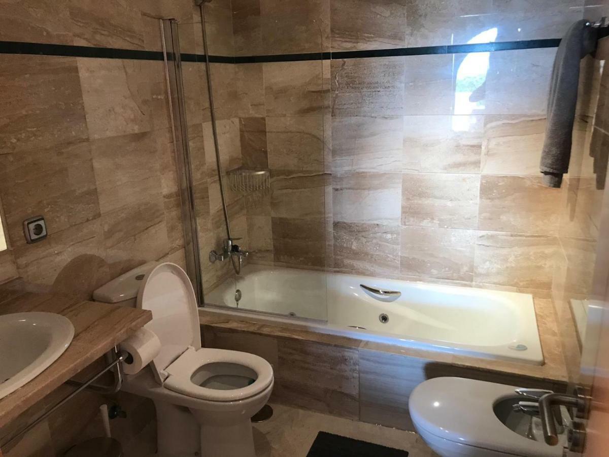 Luxury apartment set in Doña Julia Golf Course Casares Exterior foto