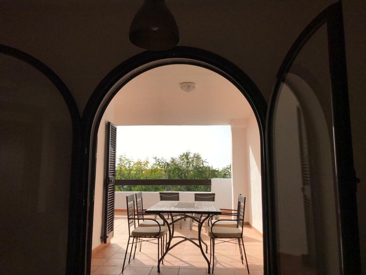 Luxury apartment set in Doña Julia Golf Course Casares Exterior foto