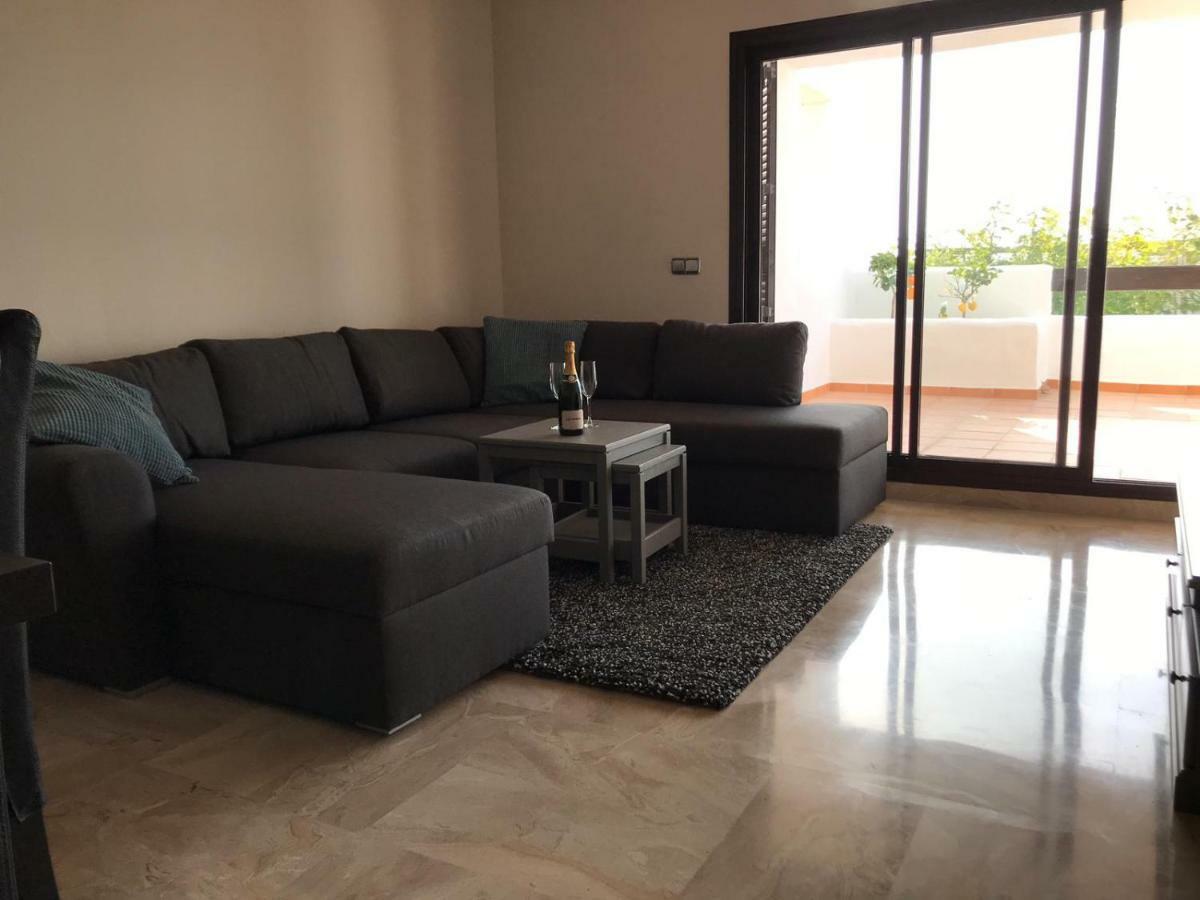 Luxury apartment set in Doña Julia Golf Course Casares Exterior foto
