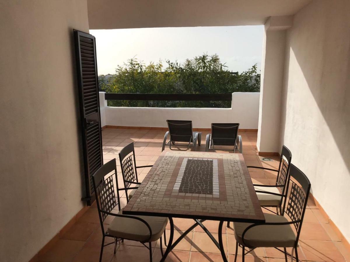 Luxury apartment set in Doña Julia Golf Course Casares Exterior foto